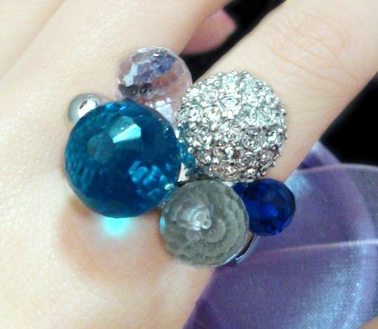 LUXURY SKY BLUE SWAROVSKI CRYSTALS COCKTAIL RING